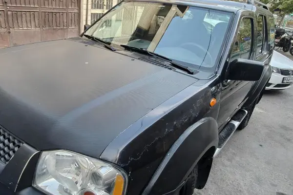 نیسان، رونیز