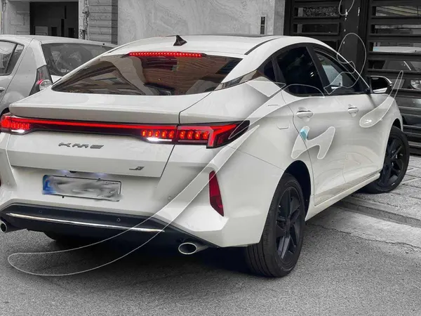 پیش فروش کی ام سی، J7