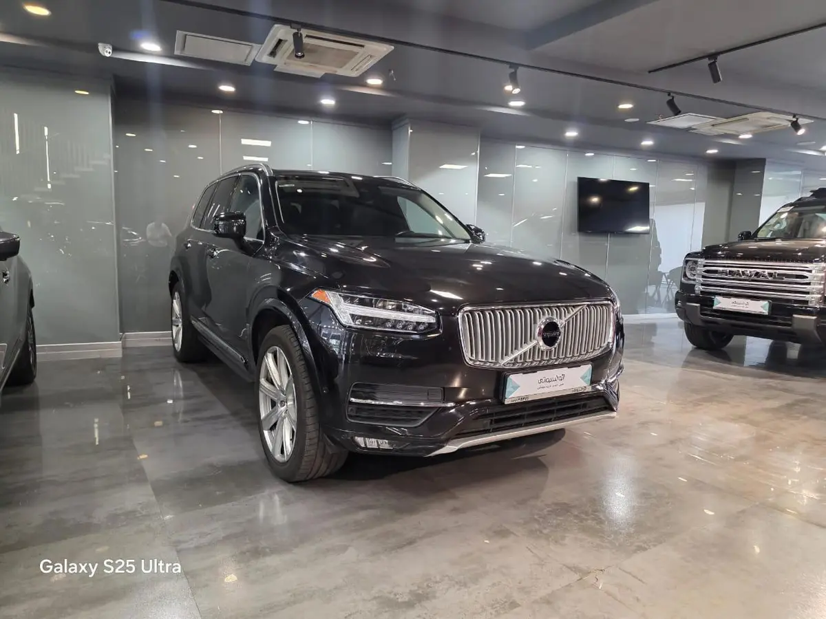 ولوو،  XC90