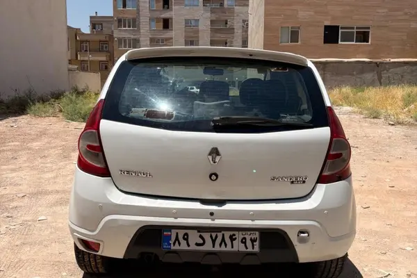 رنو  ساندرو