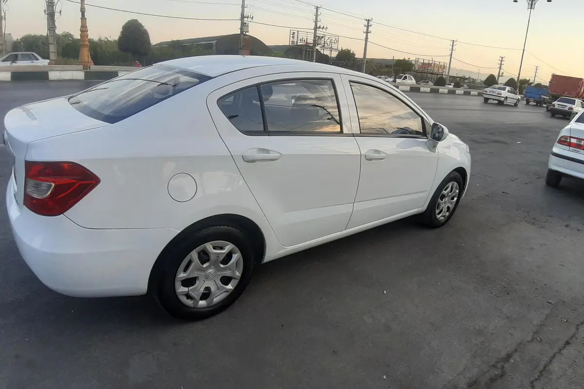 برلیانس،  H230