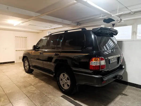 تویوتا، لندکروز چهار در