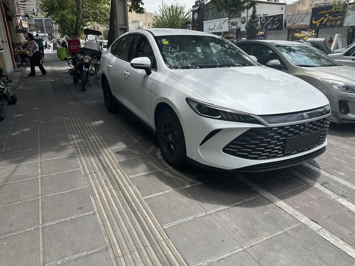 بی وای دی،  چین پلاس DMi
