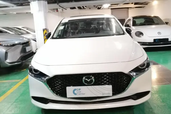 مزدا، 3 وارداتی