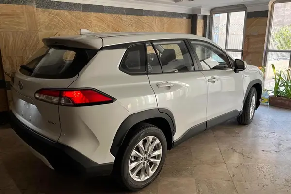 تویوتا، کرولا کراس هیبرید