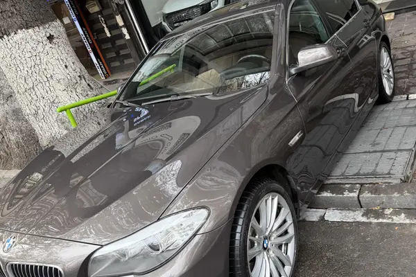 ب ام و، سری 5 سدان