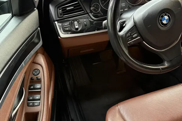 ب ام و، سری 5 سدان