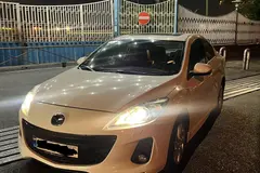 مزدا، 3 نیو صندوق دار