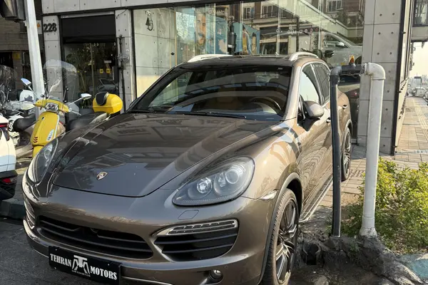 پورشه، کاین