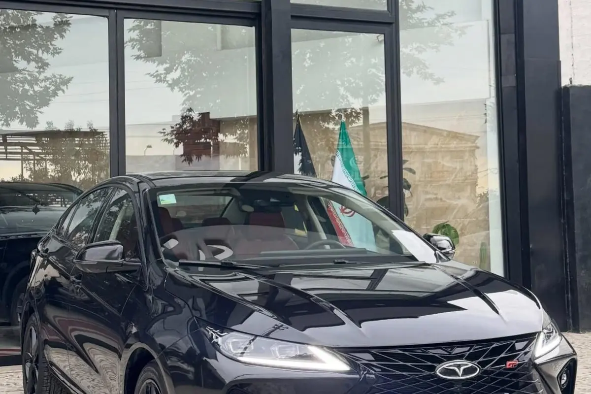 فونیکس،  آریزو 6 جی تی (Z6 GT)