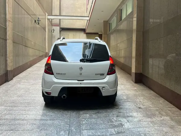 رنو، ساندرو