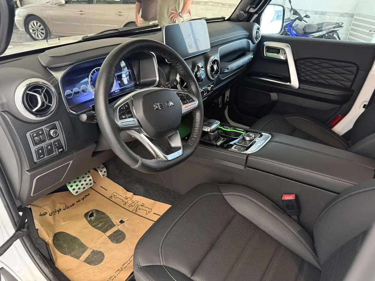 بایک،  BJ40L