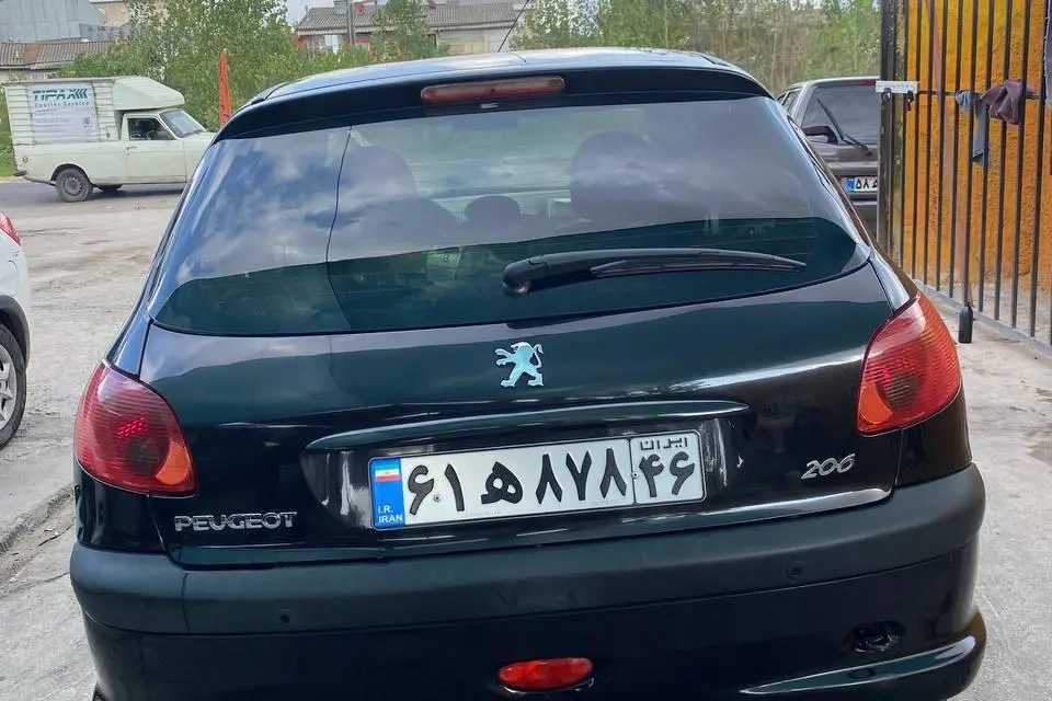 پژو،  206