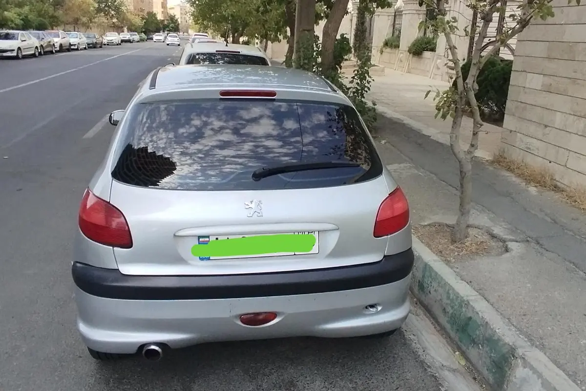 پژو،  206