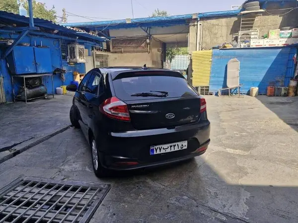 ام وی ام  315هاچ بک