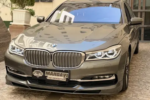 ب ام و، سری 7