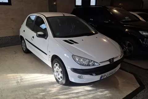 پژو، 206