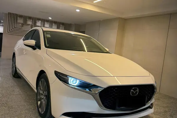 مزدا، 3 وارداتی