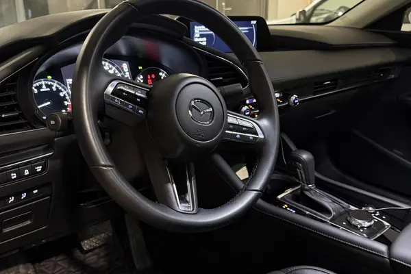 مزدا، 3 وارداتی