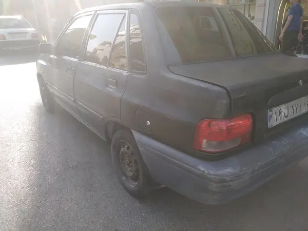 پراید، صندوق دار