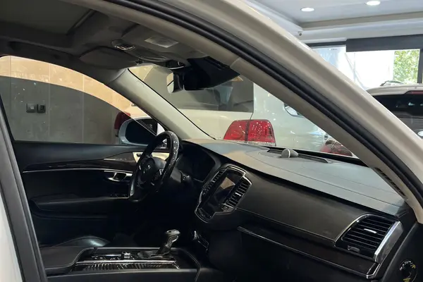 ولوو  XC90