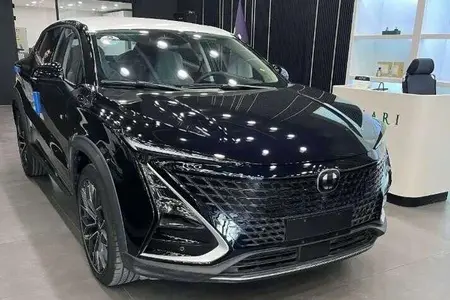 چانگان UNI-T
