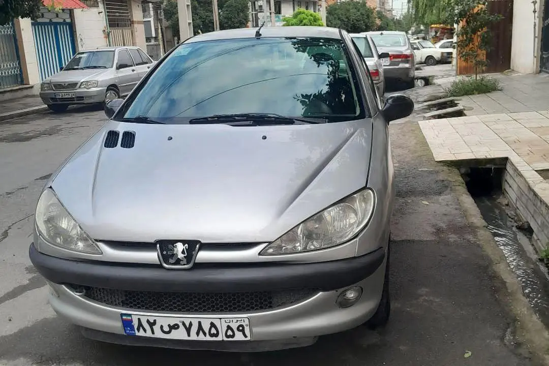 پژو،  206