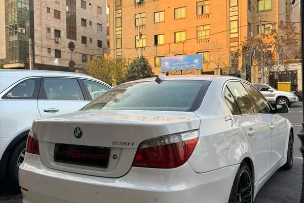 ب ام و، سری 5 سدان