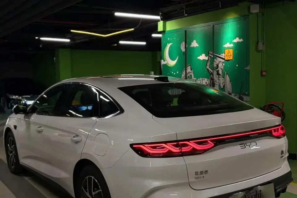 بی وای دی،  چین پلاس DMi