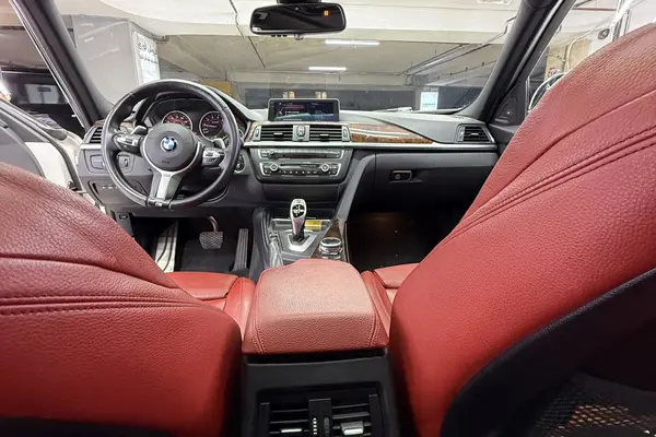 ب ام و، سری 3 سدان