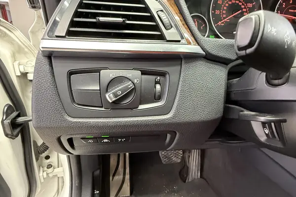 ب ام و، سری 3 سدان