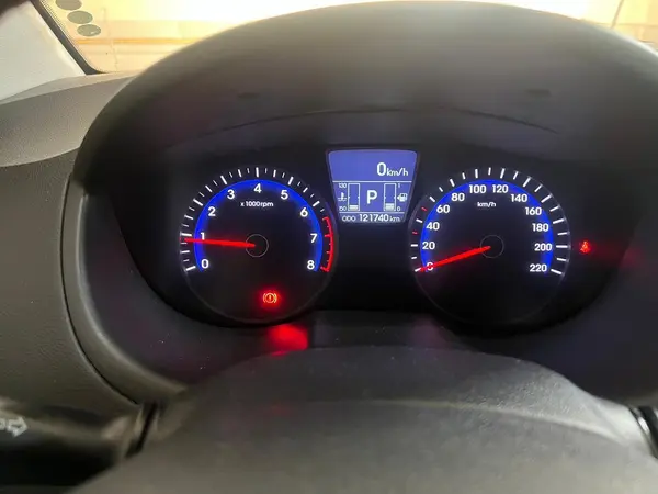 هیوندای  i20
