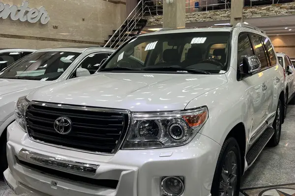 تویوتا، لندکروز چهار در