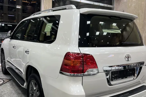 تویوتا، لندکروز چهار در