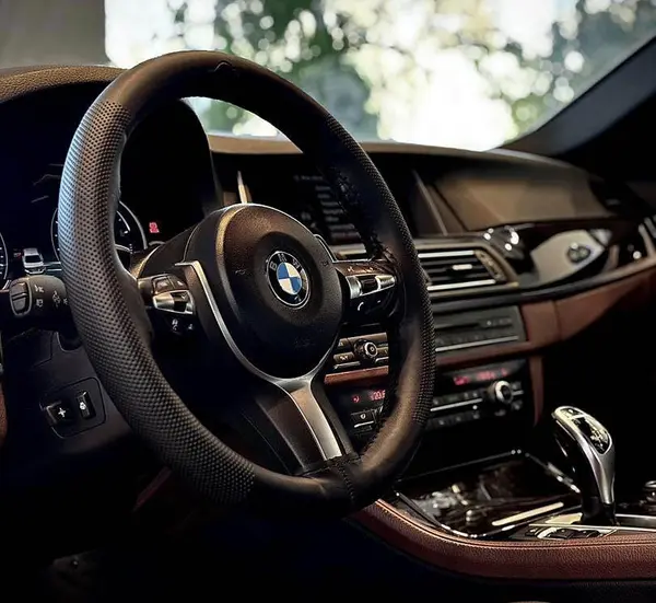 ب ام و، سری 5 سدان