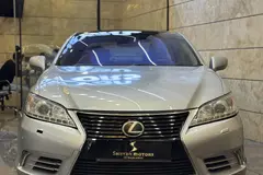 لکسوس، ES