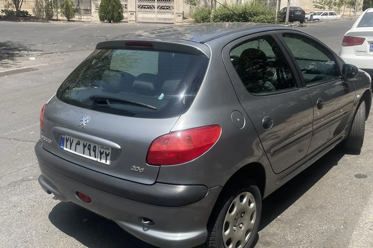 پژو،  206
