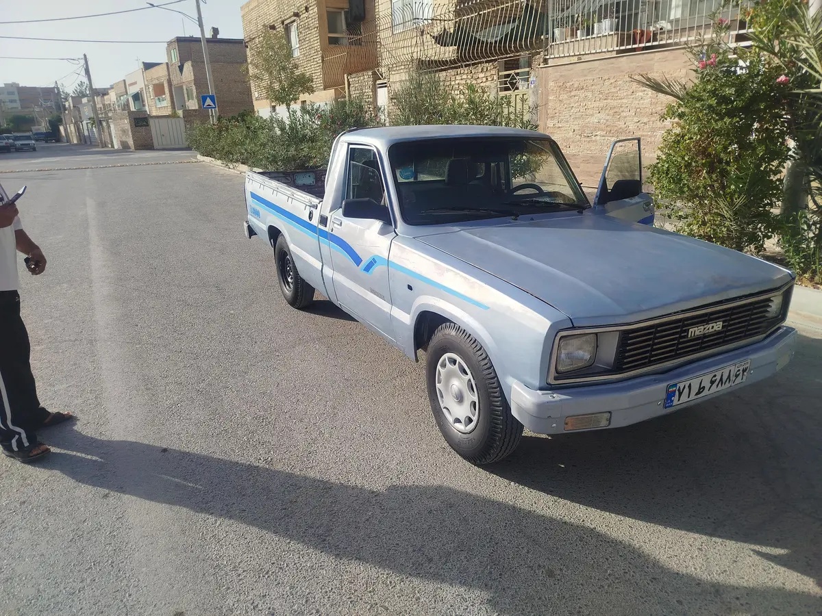 مزدا  وانت تک‌کابين