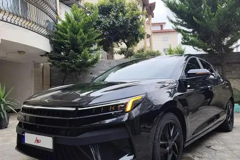 کی ام سی، J7