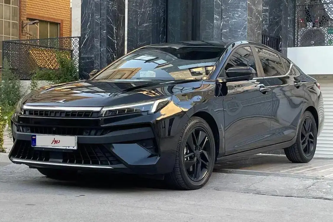 کی ام سی،  J7