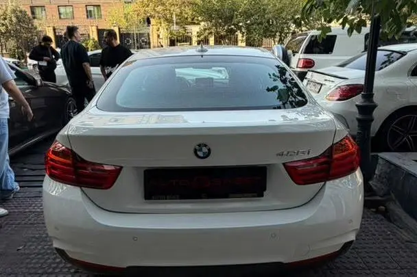 ب ام و،  سری 4 گرن کوپه