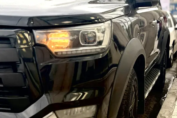 کی ام سی  T8