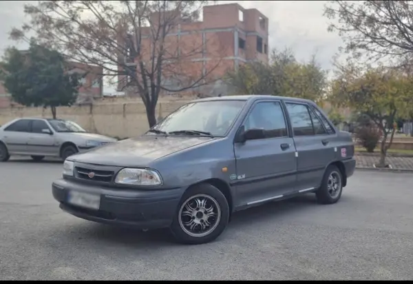 پراید، صندوق دار