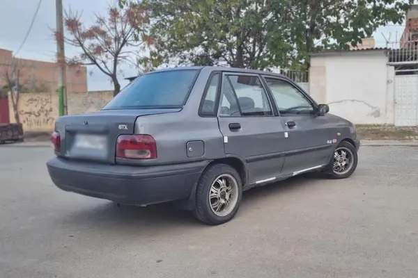 پراید، صندوق دار