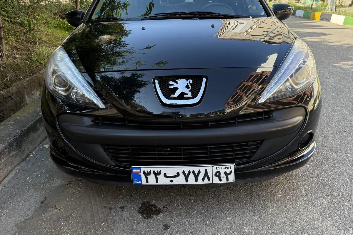 پژو،  207