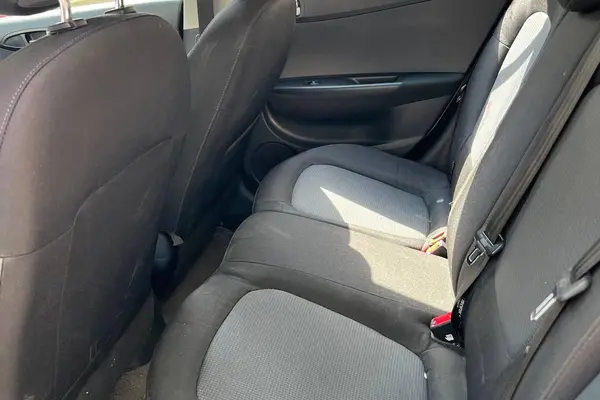 هیوندای  i20