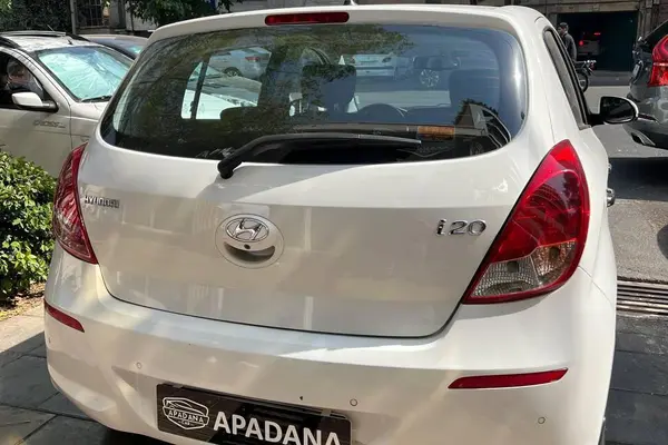 هیوندای  i20