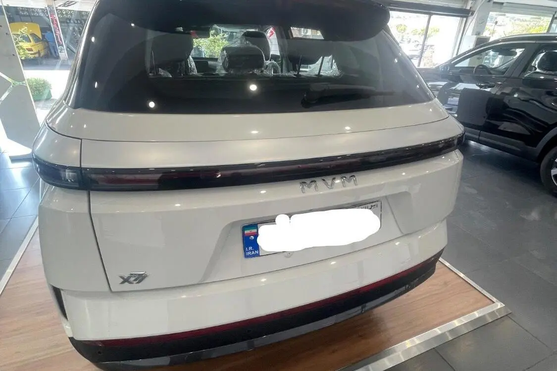 ام وی ام،  X77