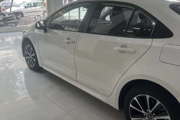 تویوتا، لوین هیبرید