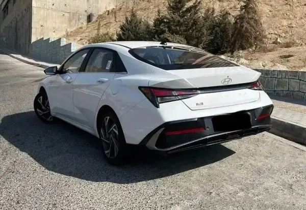 هیوندای، النترا